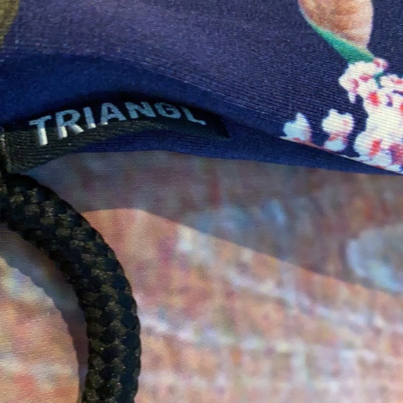 TRIANGL Swimsuit Beach Bag - Picture 9 of 10